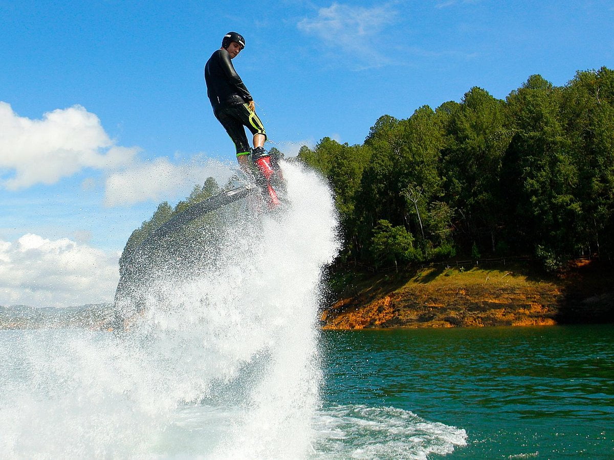 Fly High with Flyboard - Medellin Scooter